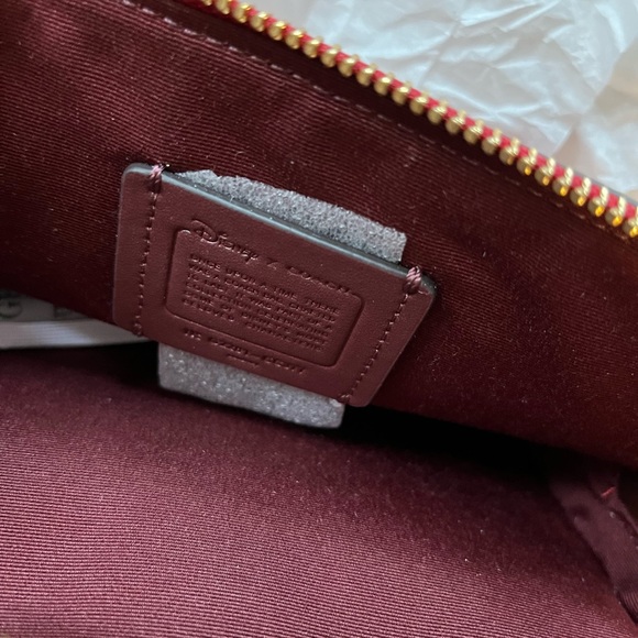 NWT Disney X Coach Box Crossbody With Cruella Motif - Picture 10 of 14